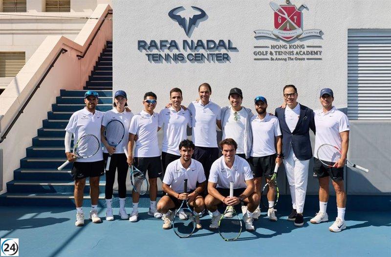 Rafa Nadal inaugura el Rafa Nadal Tennis Center en Hong Kong.