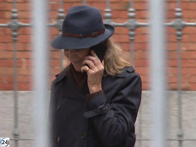 La infanta Elena responde a las controvertidas adelantos de las memorias de Don Juan Carlos.