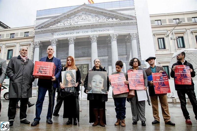 Familias de afectados por bullying exigirán este jueves en el Congreso la implementación de una ley contra el acoso escolar.