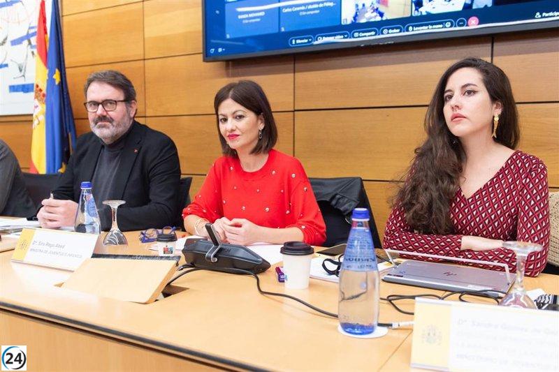 Rego: listos para trasladar 200 menores migrantes a la Península desde las Islas y ciudades autónomas.