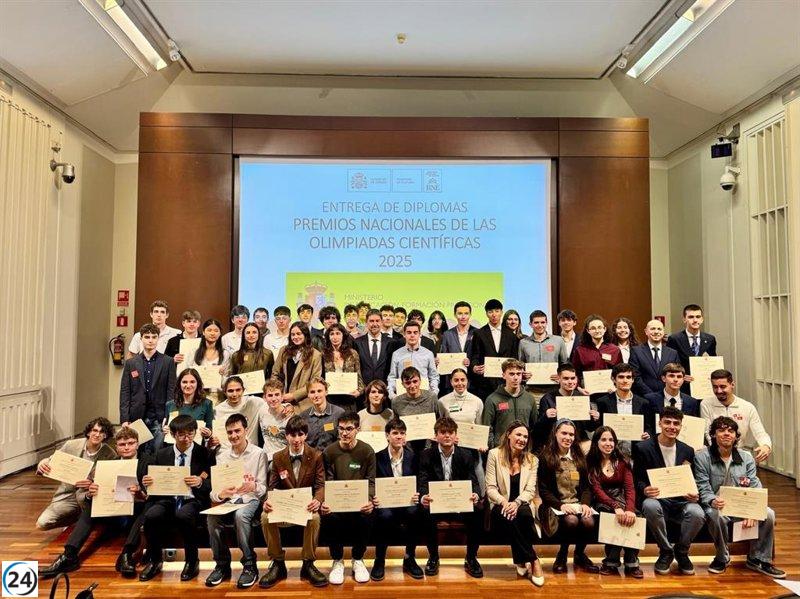 Setenta y un estudiantes de secundaria y bachillerato son galardonados en las Olimpiadas Científicas.