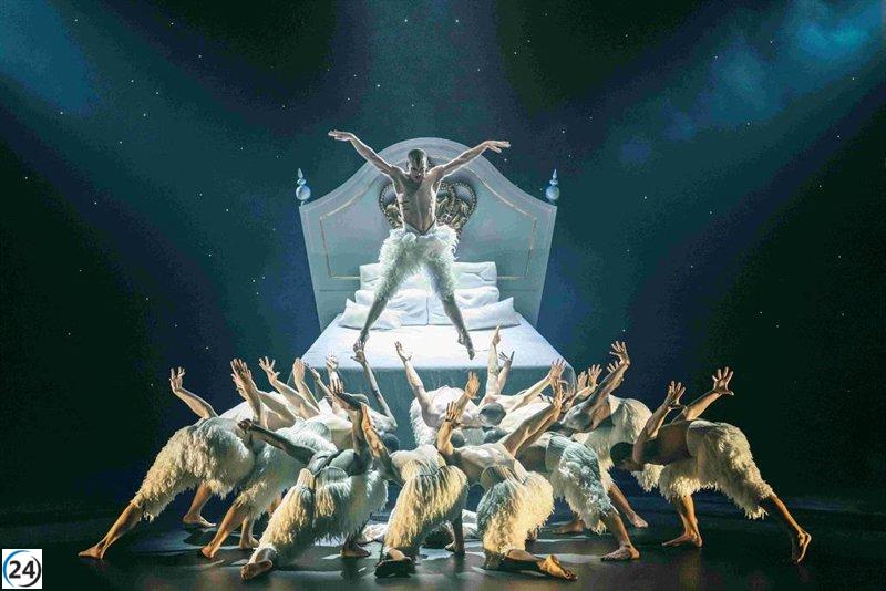 El Teatro Real conmemora el aniversario de 'El lago de los cisnes' de Matthew Bourne con una serie de cinco funciones en noviembre.