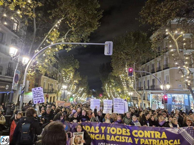 Manifestación del 8M en Madrid contra la violencia patriarcal y racista: 