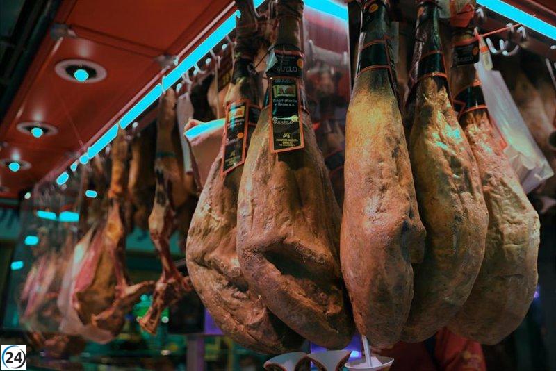 El precio del jamón ibérico de cebo alcanza los 67,52 euros por kilo, en un aumento del 5,1% para estas Navidades, según la OCU.