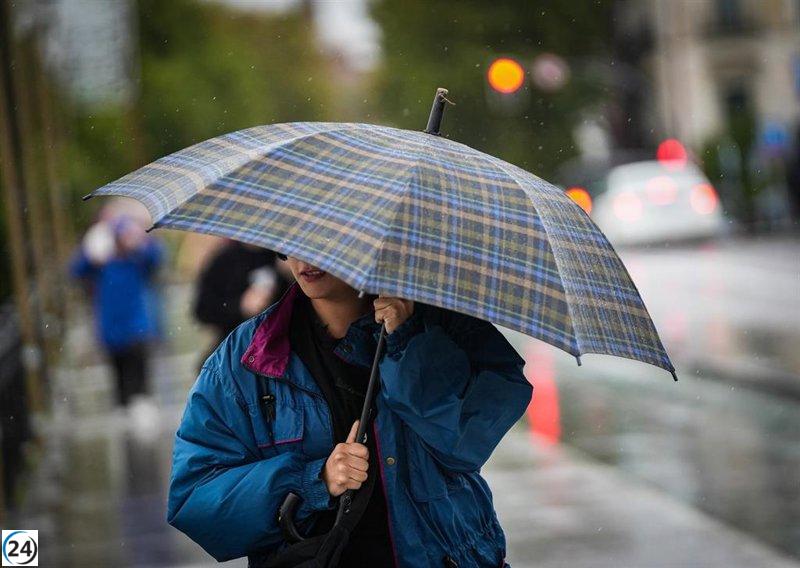 Almería bajo alerta roja por intensas lluvias; Granada en naranja y Cádiz en amarillo este domingo.