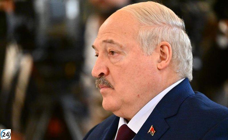 Lukashenko otorga indulto a 20 presos por extremismo en Bielorrusia.