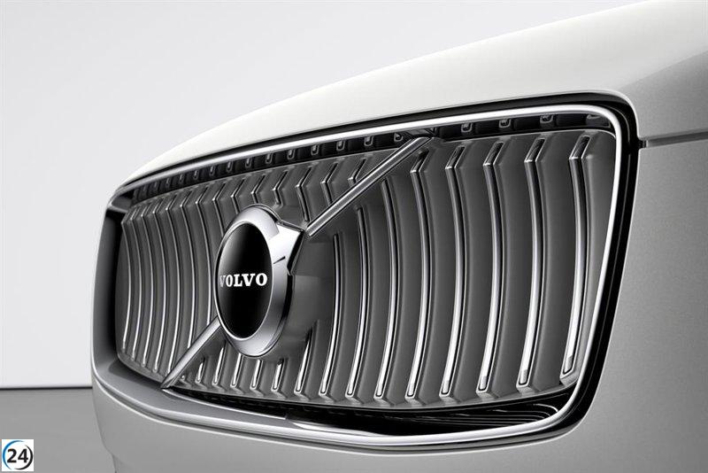 Volvo Cars enfrenta caída del 7% en ventas en 2025, con 710.042 unidades, debido a la debilidad en China y Europa.