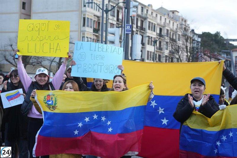 Venezolanos dominan las residencias humanitarias otorgadas en España en 2025.