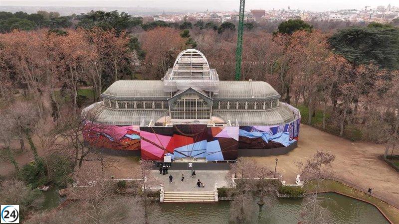 Andrea Canepa presenta 'Fardo' en el Palacio de Cristal, explorando ritos funerarios de civilizaciones precolombinas.
