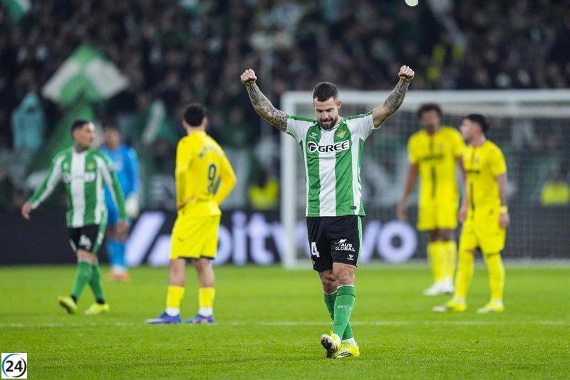 El Betis se impone al Villarreal en la lucha por Europa.