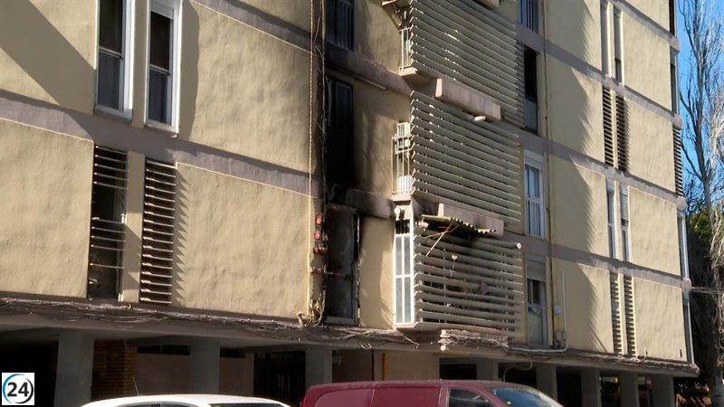 Investigan posible origen de incendio mortal en estufa; un muerto y siete heridos.