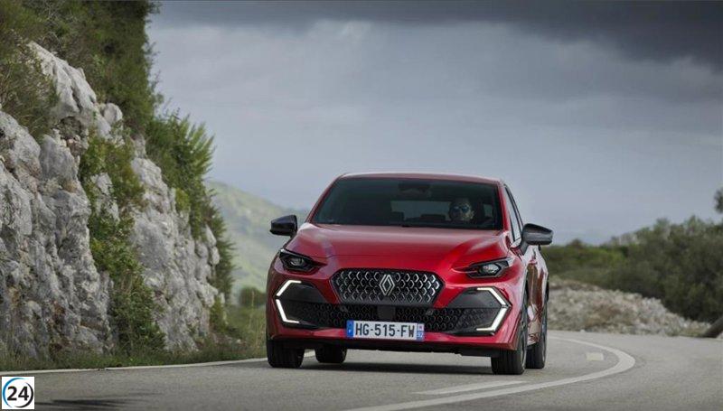 Renault experimenta un crecimiento del 30% en ventas de automóviles, con el Clio destacando como el segundo más popular.