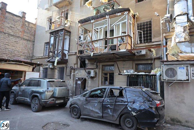 Rusia golpea Odesa: 22 heridos y severos daños a la infraestructura.