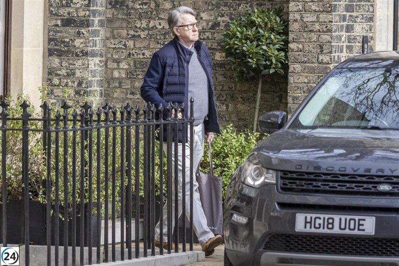 Exembajador británico en EE. UU. arrestado por conexiones con Epstein.