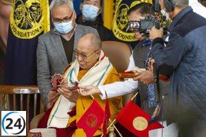 Dalai Lama se disculpa por pedido inapropiado a un niño.
