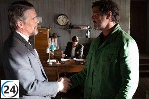 Almodóvar presentará su corto 'Extraña forma de vida' en Cannes, comparado con 'Brokeback Mountain' español.