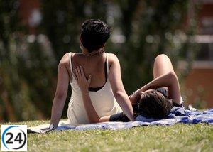 La mayoría de los españoles no valora la decisión de no tener hijos según encuesta del CIS.