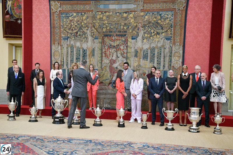 Alexia Putellas y Jon Rahm reciben premios nacionales de deporte de 2021.