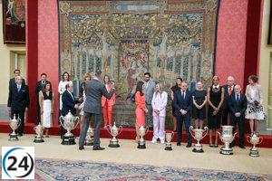 Alexia Putellas y Jon Rahm reciben premios nacionales de deporte de 2021.