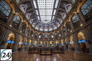 El Ibex 35 se mantiene, aunque cae ligeramente.