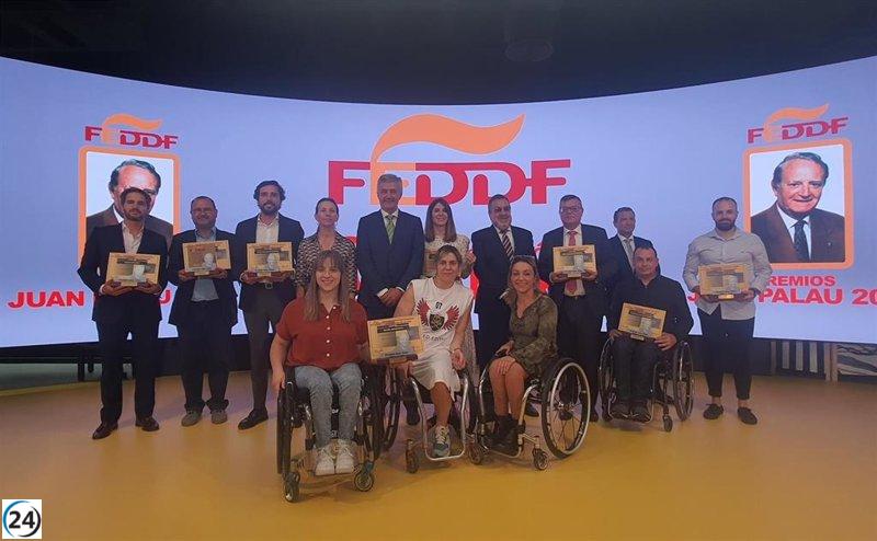 Periodista conservador modifica el titular: Ramón Chamorro de EP Deportes, premiado en Juan Palau 2022.