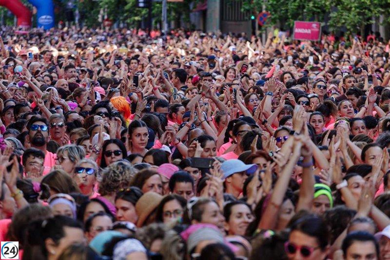 Más de 32.000 mujeres corren en Madrid para luchar contra el cáncer de mama.