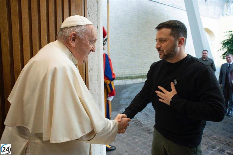 Zelensky se enorgullece de reunión con el Papa en el Vaticano.