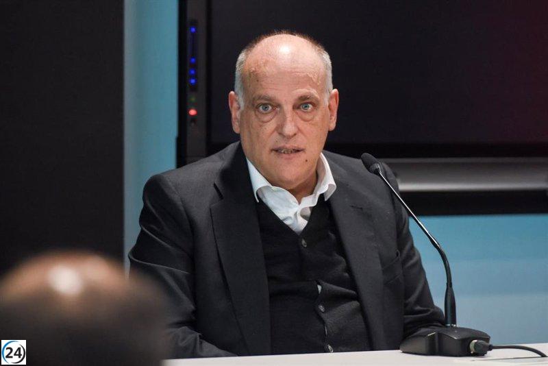 Mateu Alemany seguirá en el FC Barcelona según Tebas.