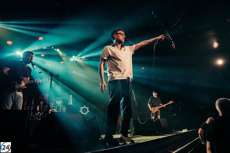 Blur reaparece en Madrid después de 20 años ante selecto público.