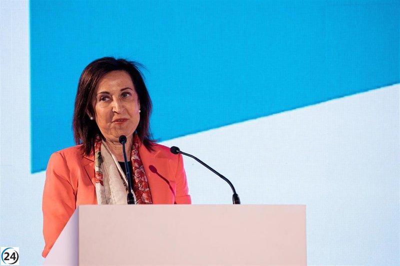 Feijóo aspira a un Gobierno de coalición con Vox, según Robles.