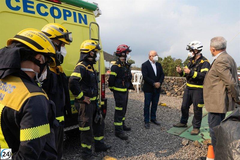 Equipos de bomberos forestales y del Consorcio de Emergencias son enviados por el Cabildo de Gran Canaria a La Palma.