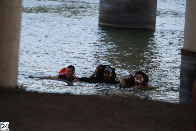 La Casa Blanca condena informes sobre policías texanos devolviendo niños al río Bravo