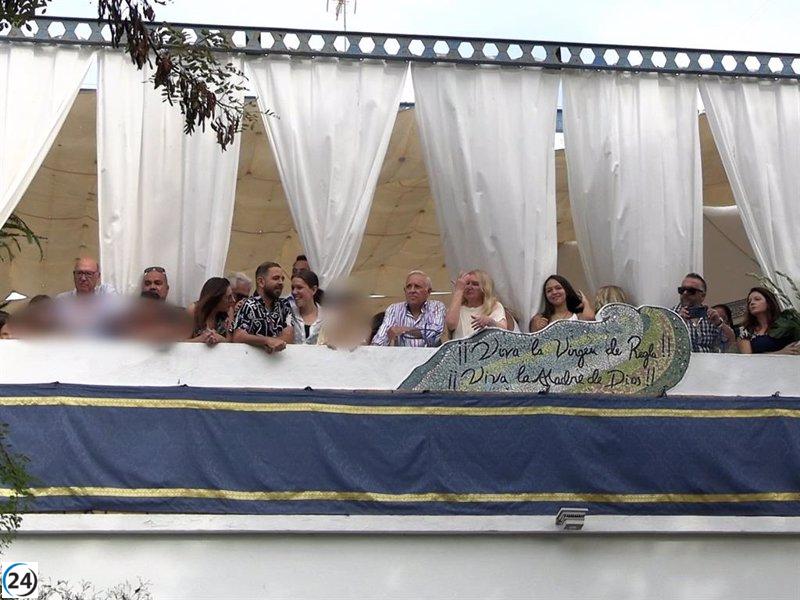 Disminuyen asistentes al balcón de Rocío Jurado en procesión de la Virgen de Regla