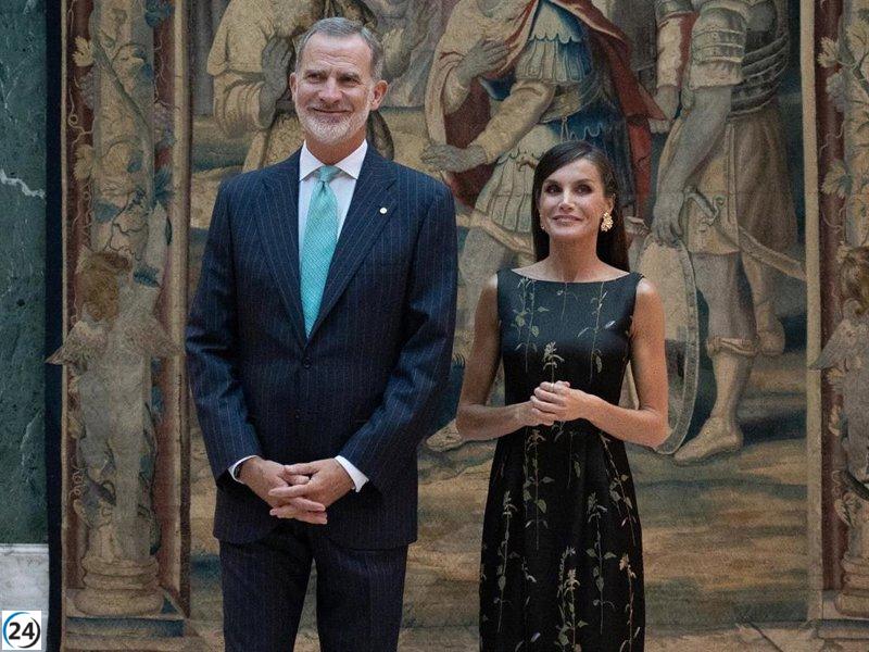 La Reina Letizia elige el mismo outfit en Barcelona, celebrando su cumpleaños número 51.