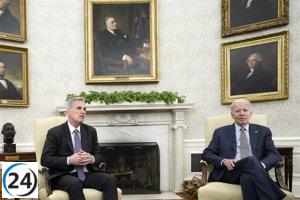 El Senado de EEUU aprueba medida provisional para aplazar la parálisis presupuestaria durante 45 días.