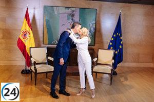 El PSOE busca pacto con Sumar para gobernar en octubre sin abordar la amnistía.