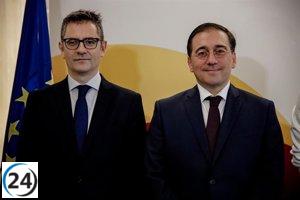 La supuesta reunión entre Albares y Bolaños con Puigdemont es desmentida por el Gobierno, calificándolo de 