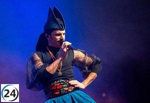 Rodrigo Cuevas, ganador del Premio de las Músicas Actuales, reafirma su compromiso en la defensa de la oficialidad del asturiano