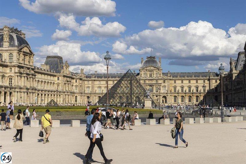 El Louvre desalojado por cuestiones de seguridad