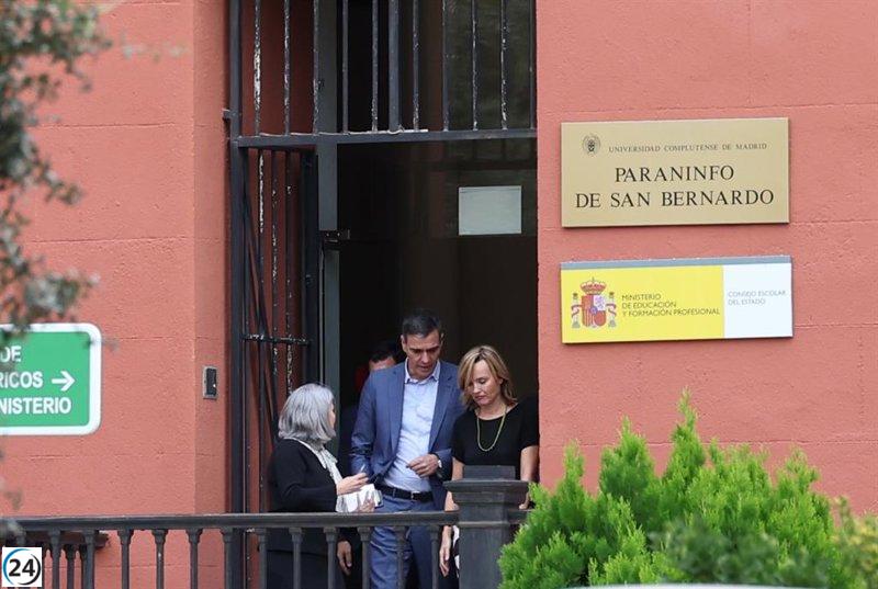 Sánchez promete adaptar colegios al cambio climático y proteger escuela rural en su discurso a la comunidad educativa.