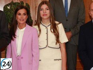 La Infanta Sofía impresiona con su estilo al estilo 'Emily in Paris' al volver de Gales.