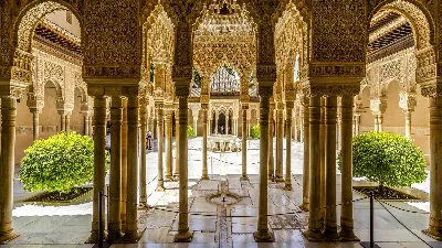 El palacio de la Alhambra, una joya de la arquitectura andaluza y de la historia española