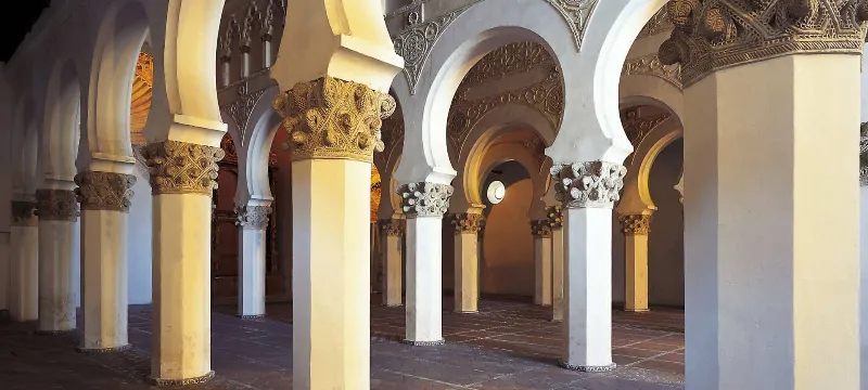 La toledana Sinagoga de Santa María la Blanca, testigo de la coexistencia de culturas en España